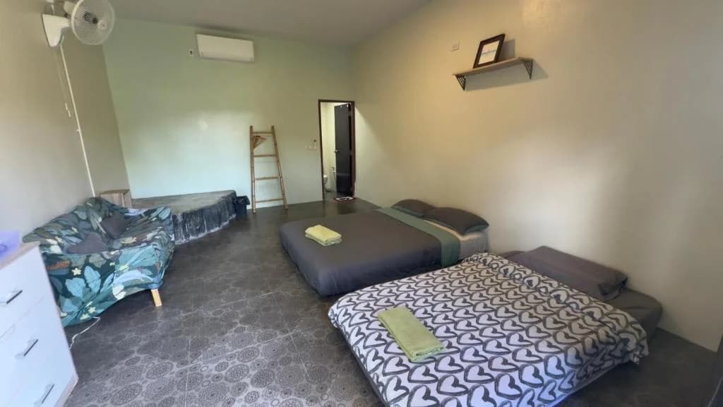 Triple room 3 interior